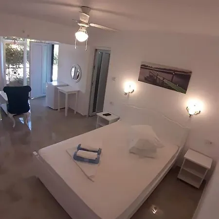 Casa Carmen Salina Artificiala