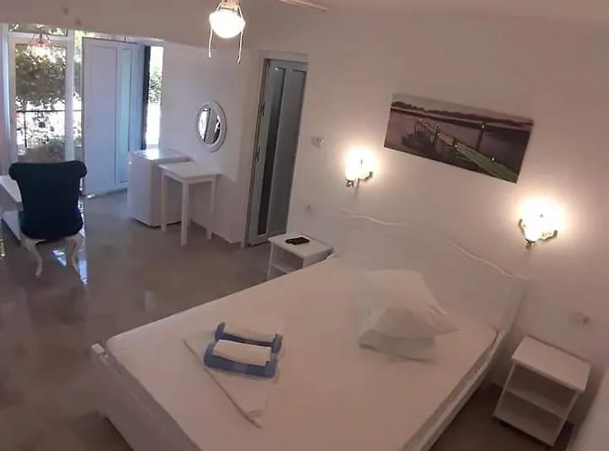 Casa Carmen Salina Artificiala